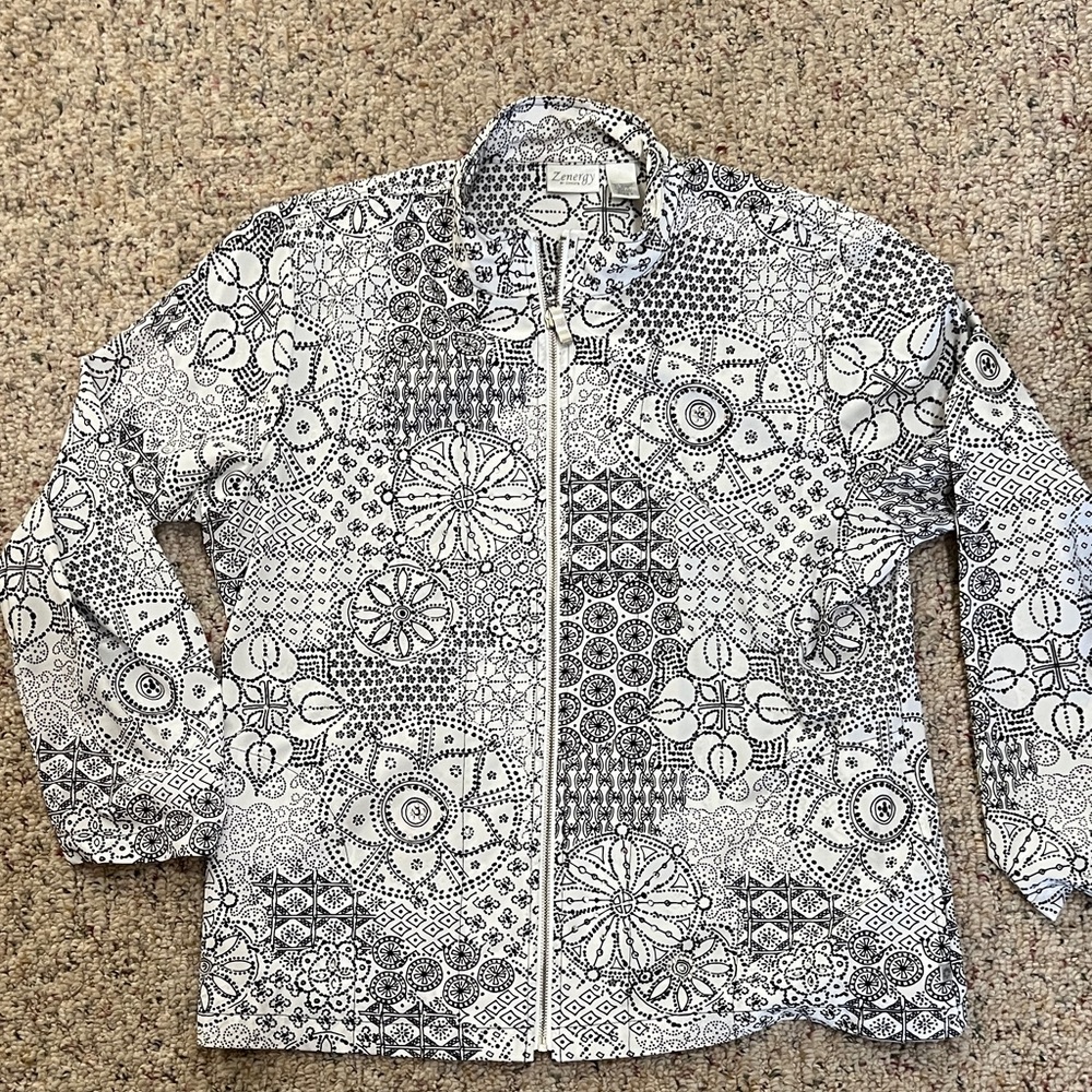 Zenergy by Chico’s lightweight wind jacket with SPARKLE